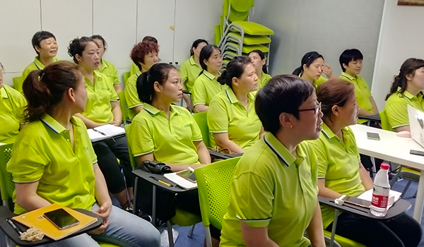 一個優(yōu)質(zhì)的北京家務(wù)阿姨必須具備什么樣的條件呢？